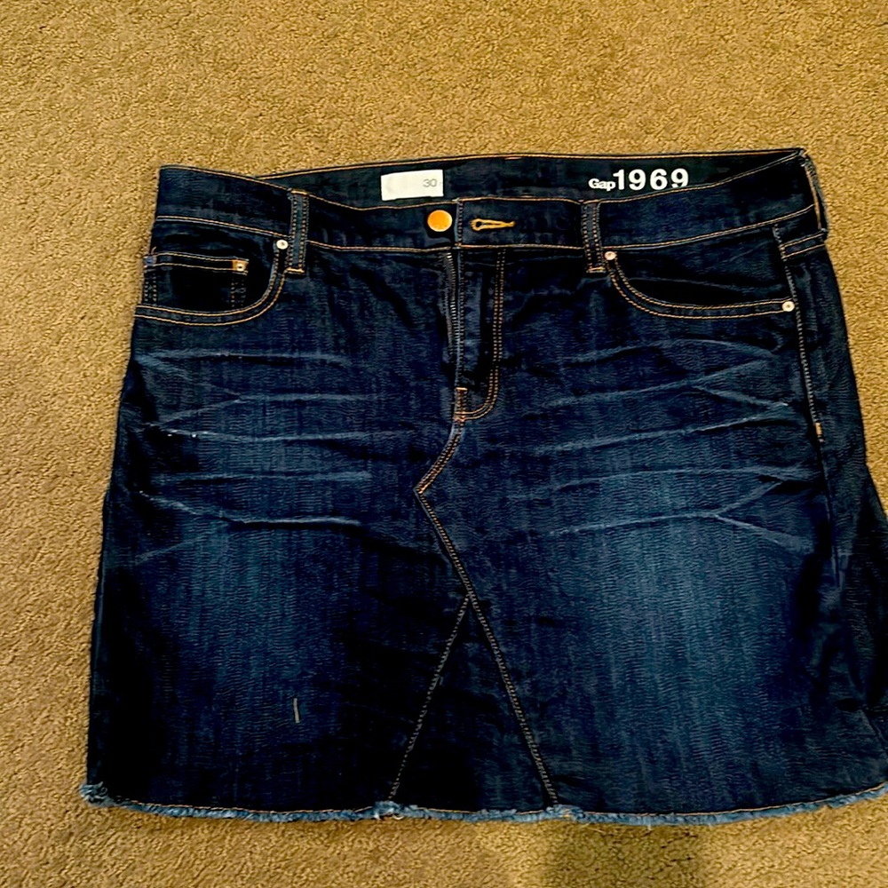 Gap denim skirt size 30